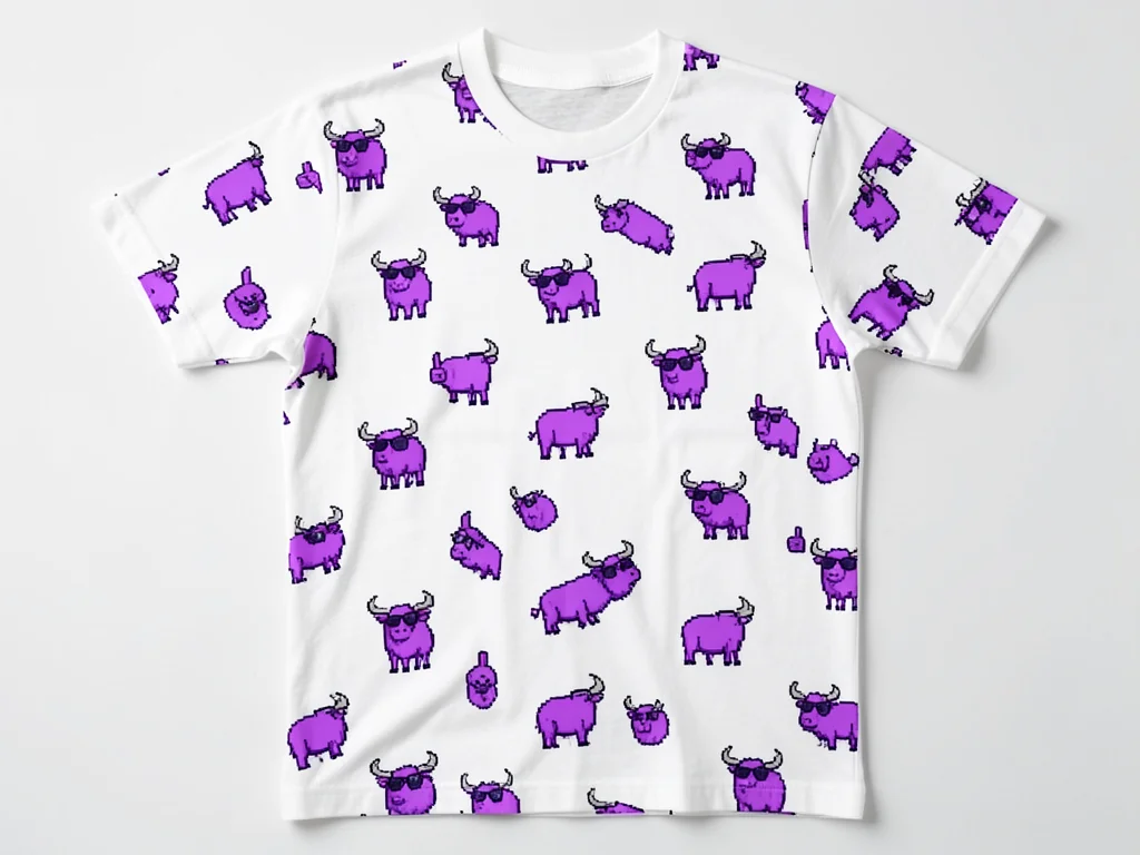 white tee scatter pattern